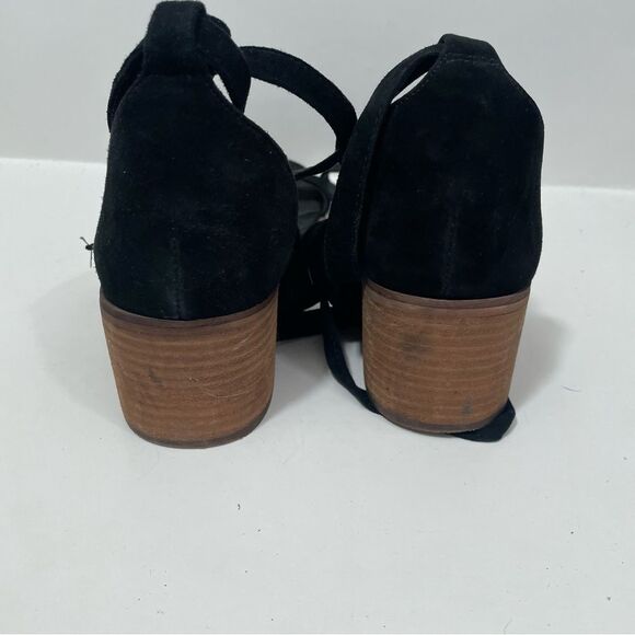 Steve Madden Black Strappy Stacked Heel Sandals - Picture 5 of 8